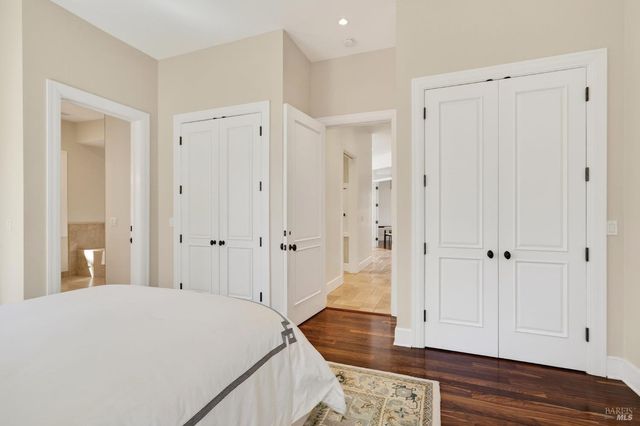 418 Saint Andrews Dr, Napa, CA 94558