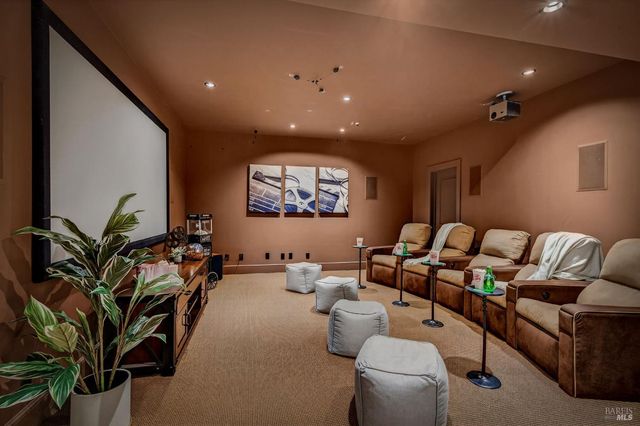 418 Saint Andrews Dr, Napa, CA 94558