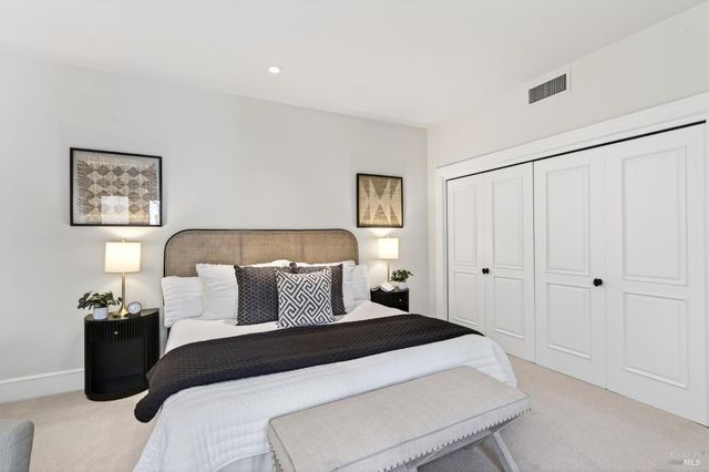 418 Saint Andrews Dr, Napa, CA 94558