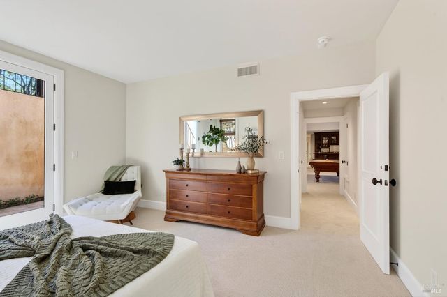 418 Saint Andrews Dr, Napa, CA 94558