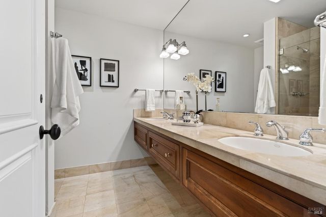 418 Saint Andrews Dr, Napa, CA 94558