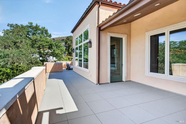 418 Saint Andrews Dr, Napa, CA 94558