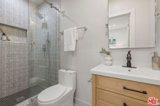 1337 N Orange Grove Avenue, West Hollywood, CA 90046