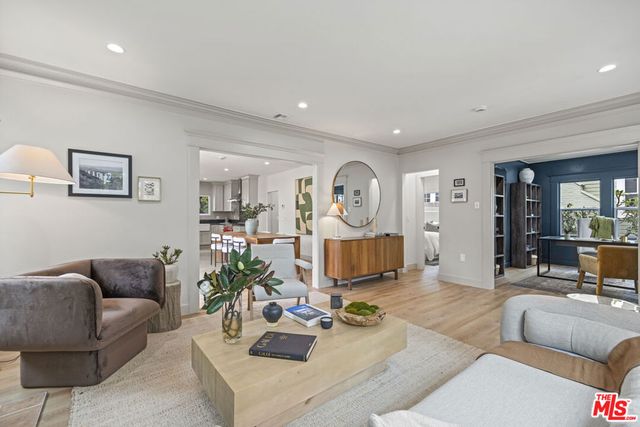 1337 N Orange Grove Avenue, West Hollywood, CA 90046