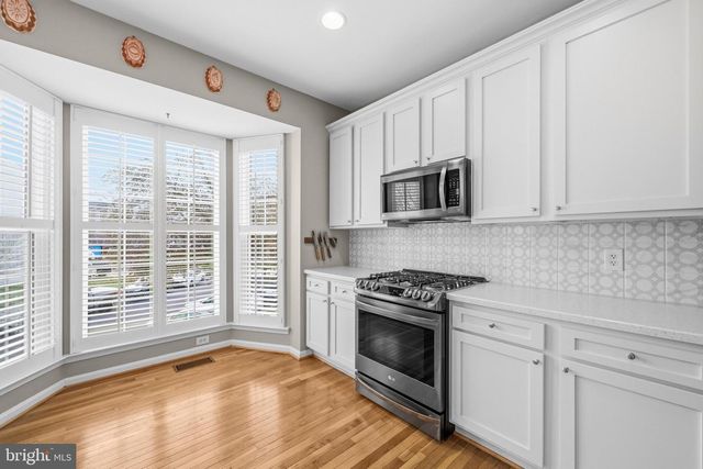 11751 CHERBORG PL, Woodbridge, VA 22192