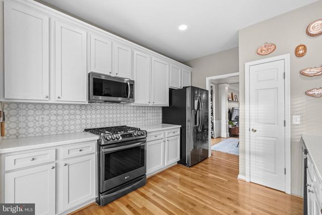 11751 CHERBORG PL, Woodbridge, VA 22192