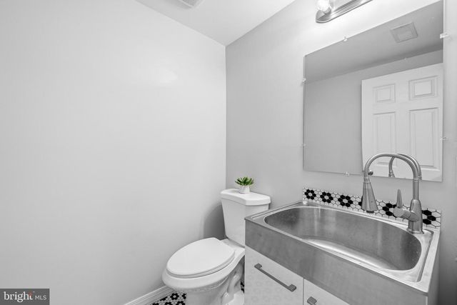 11751 CHERBORG PL, Woodbridge, VA 22192