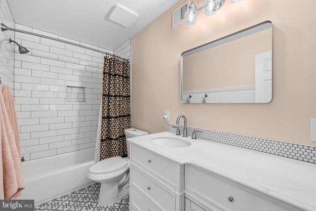 11751 CHERBORG PL, Woodbridge, VA 22192