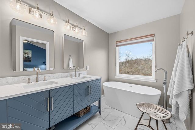 11751 CHERBORG PL, Woodbridge, VA 22192