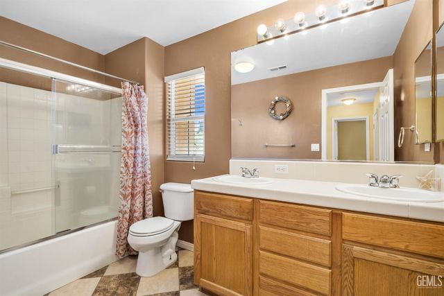 12704 Shallow Water Court, Bakersfield, CA 93312