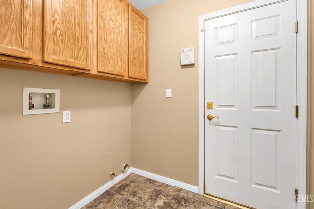 12704 Shallow Water Court, Bakersfield, CA 93312