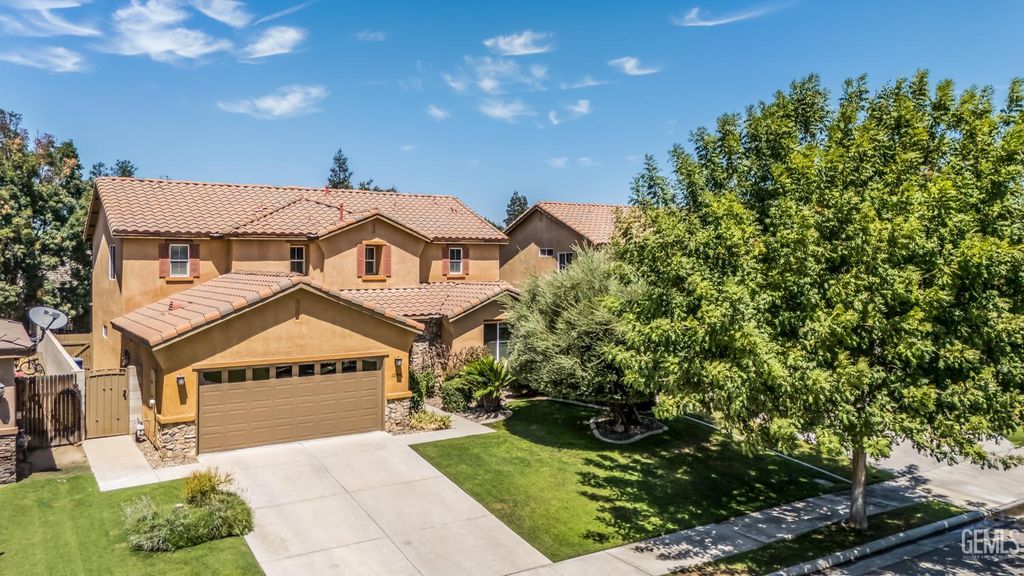 12704 Shallow Water Court, Bakersfield, CA 93312