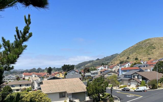 823 Stonegate Drive, South San Francisco, CA 94080