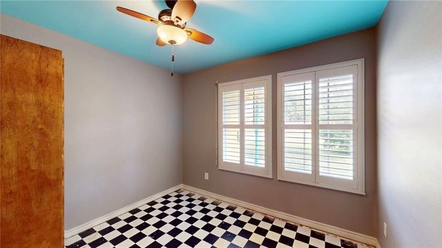 1209 Omohundro St, Rockport, TX 78382