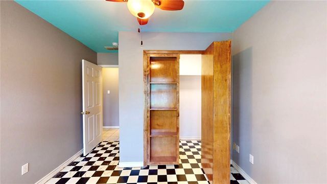 1209 Omohundro St, Rockport, TX 78382