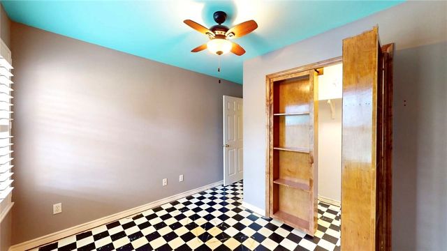 1209 Omohundro St, Rockport, TX 78382