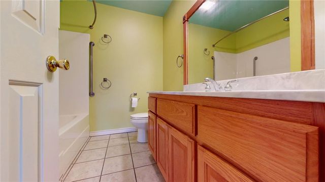 1209 Omohundro St, Rockport, TX 78382