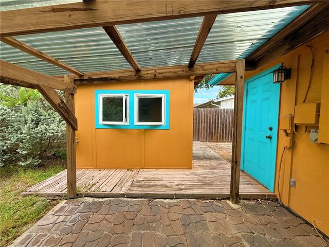 1209 Omohundro St, Rockport, TX 78382