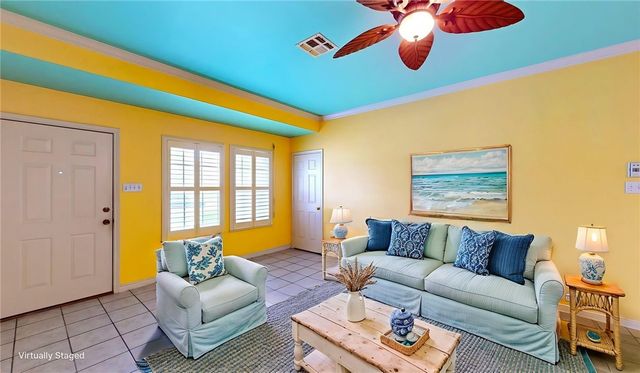 1209 Omohundro St, Rockport, TX 78382