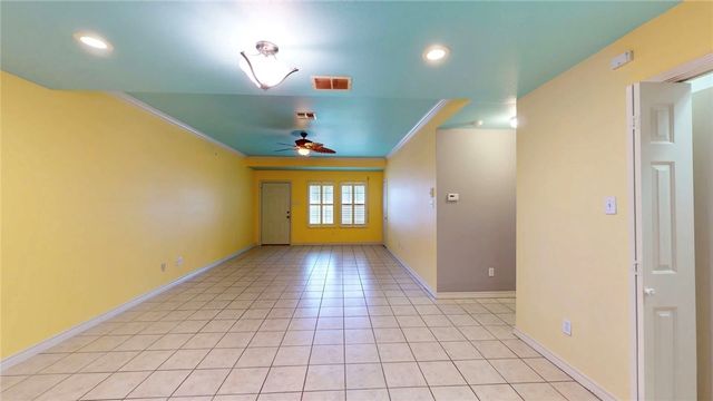 1209 Omohundro St, Rockport, TX 78382