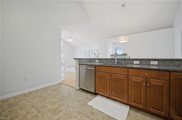 308 Timberline LOOP, Yorktown, VA 23692