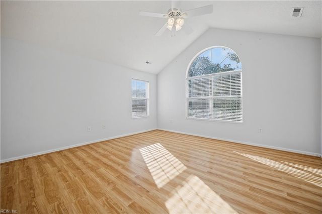 308 Timberline LOOP, Yorktown, VA 23692