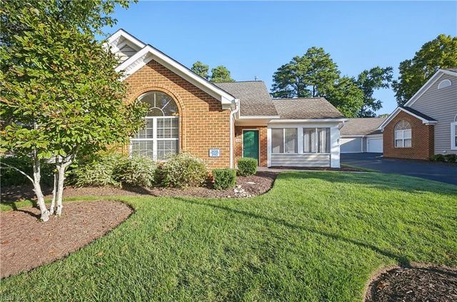 308 Timberline LOOP, Yorktown, VA 23692