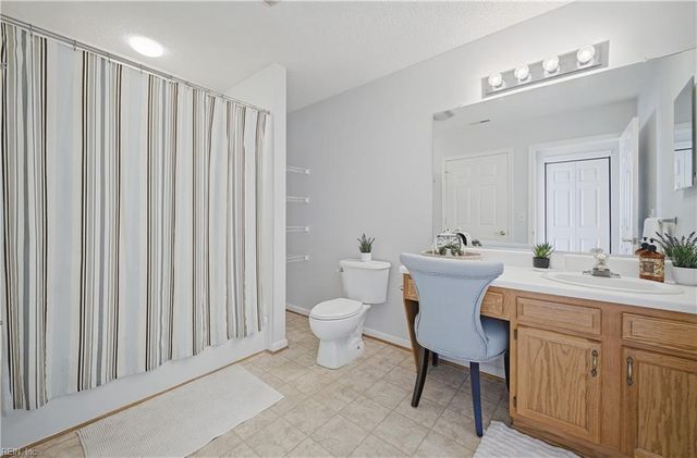 308 Timberline LOOP, Yorktown, VA 23692