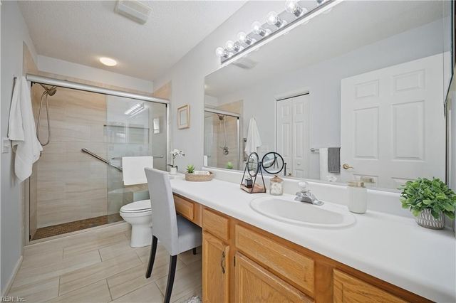 308 Timberline LOOP, Yorktown, VA 23692