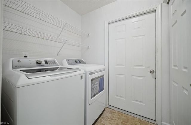 308 Timberline LOOP, Yorktown, VA 23692