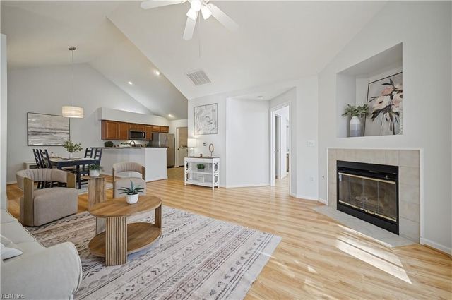 308 Timberline LOOP, Yorktown, VA 23692