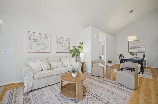 308 Timberline LOOP, Yorktown, VA 23692