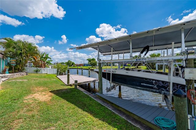 671 SHARON CIRCLE, Port Charlotte, FL 33952