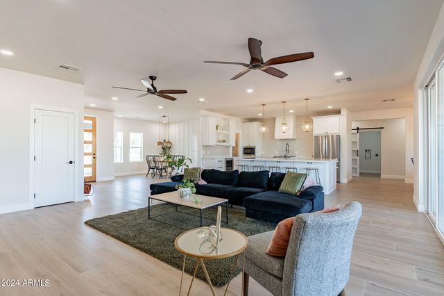 3939 S VERONICA Lane, Gold Canyon, AZ 85118