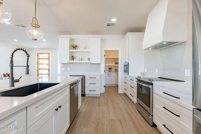 3939 S VERONICA Lane, Gold Canyon, AZ 85118