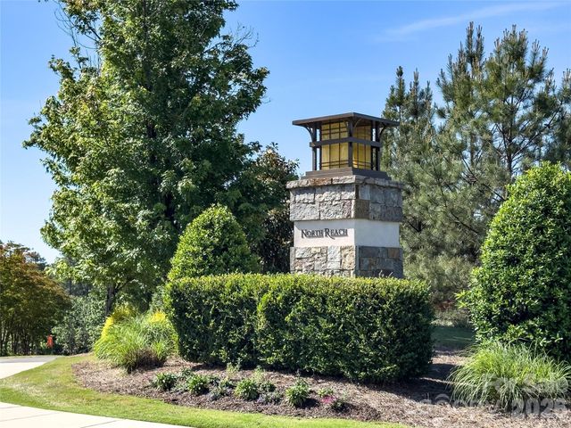 14027 Heron Crest Trace, Charlotte, NC 28278