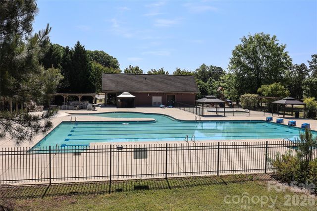 14027 Heron Crest Trace, Charlotte, NC 28278