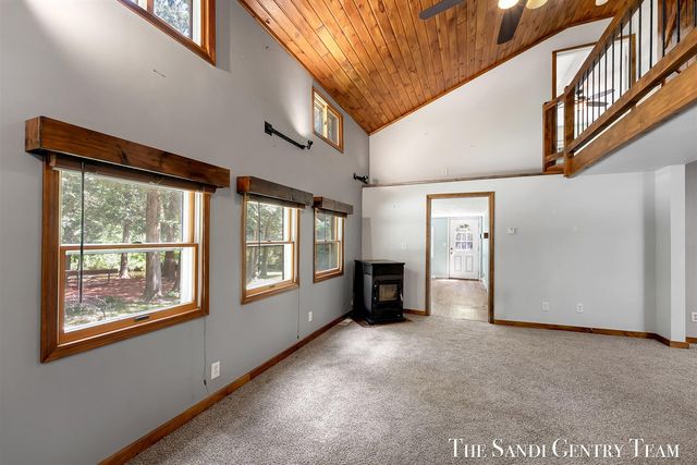1360 E Bigelow Creek Trail, Newaygo, MI 49337
