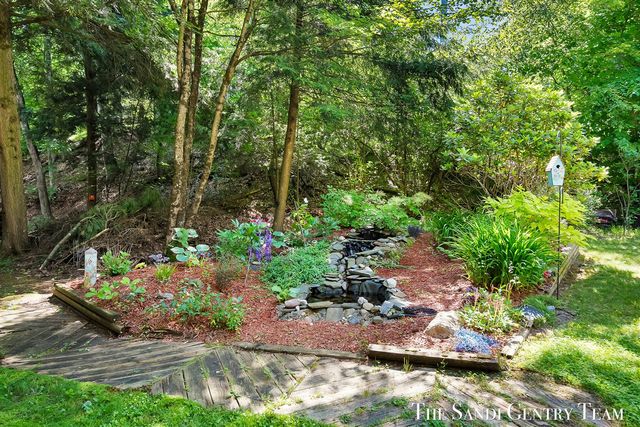 1360 E Bigelow Creek Trail, Newaygo, MI 49337