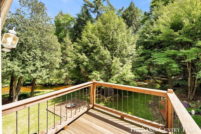 1360 E Bigelow Creek Trail, Newaygo, MI 49337