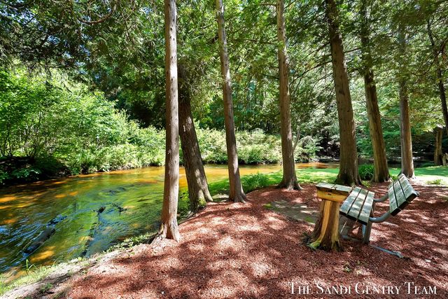 1360 E Bigelow Creek Trail, Newaygo, MI 49337
