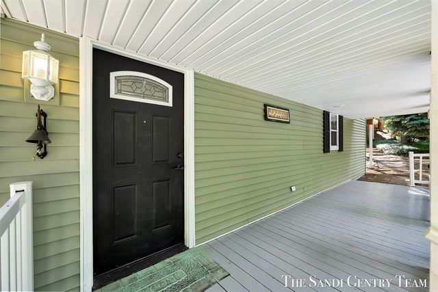 1360 E Bigelow Creek Trail, Newaygo, MI 49337