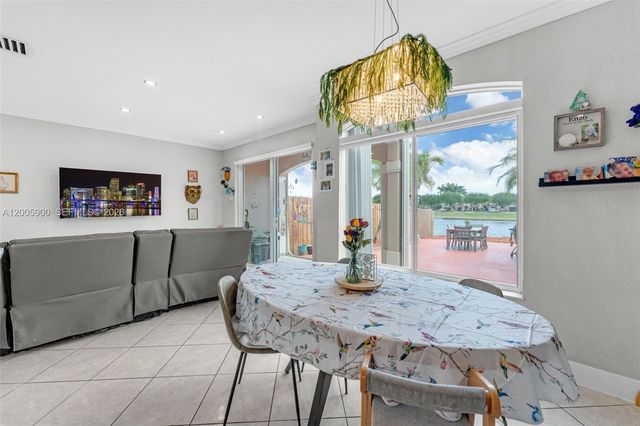 945 SW 154th Ct, Miami, FL 33194