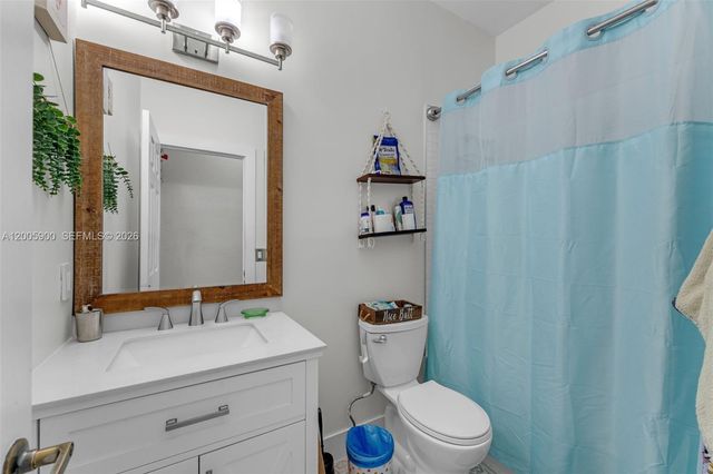 945 SW 154th Ct, Miami, FL 33194