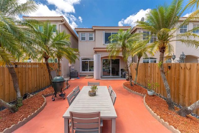 945 SW 154th Ct, Miami, FL 33194