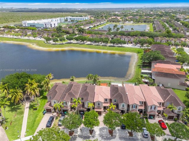 945 SW 154th Ct, Miami, FL 33194