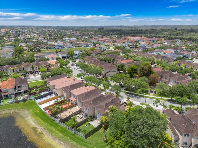 945 SW 154th Ct, Miami, FL 33194