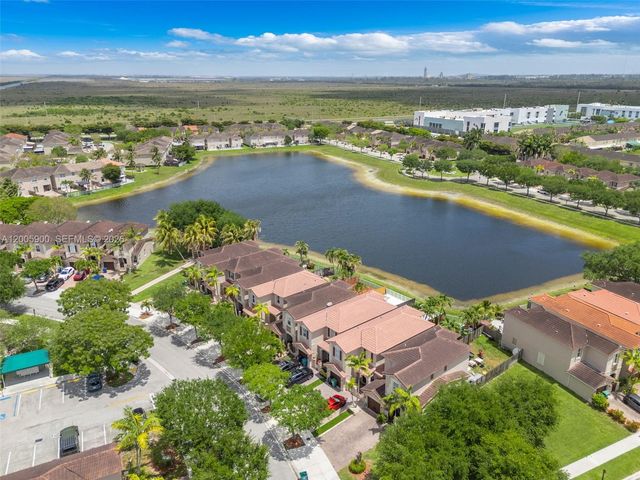 945 SW 154th Ct, Miami, FL 33194