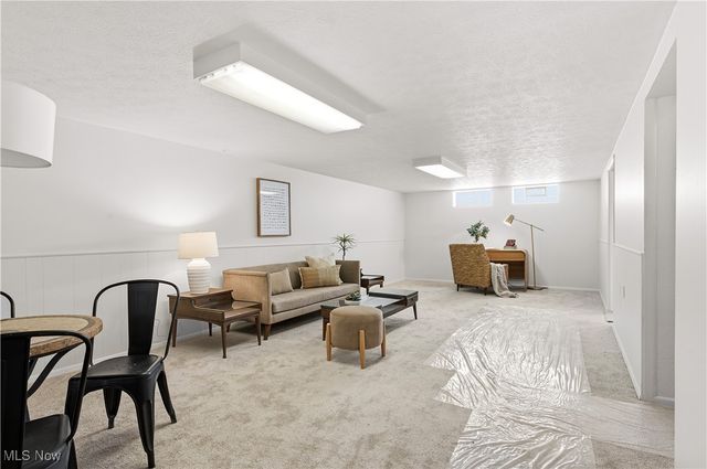 22377 Rivergate Drive, Rocky River, OH 44116