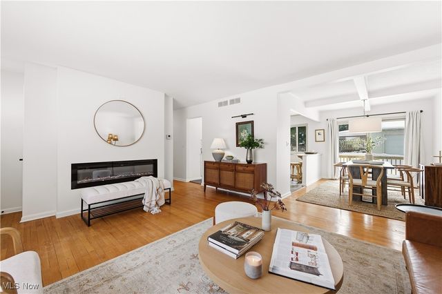 22377 Rivergate Drive, Rocky River, OH 44116